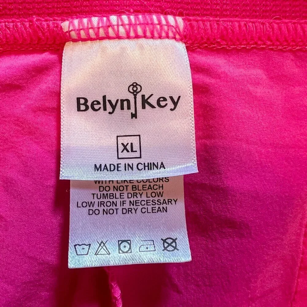 🏷️ NWT Belyn Key Women's Hot Pink Short Size XL - Picture 7 of 8